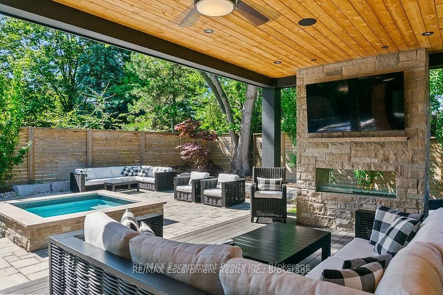 484, Aspen Forest, 1006 - FD Ford, Oakville