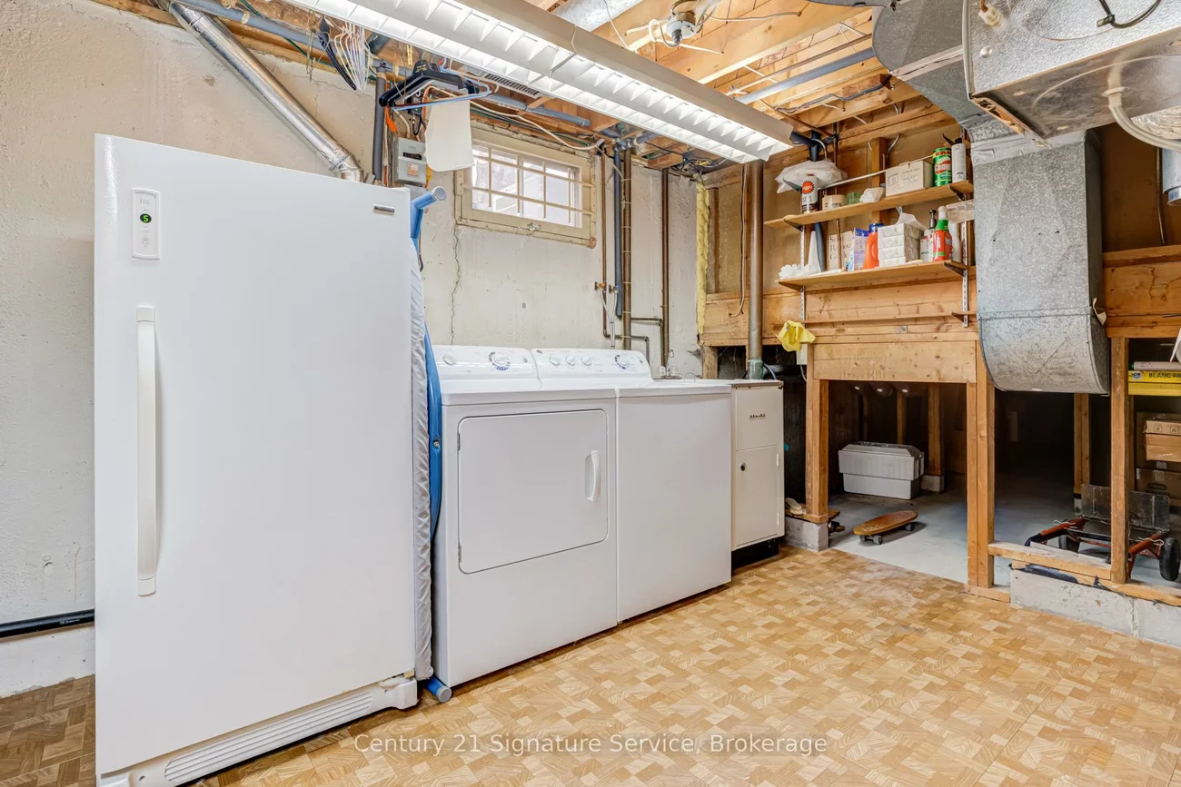 227, Elmwood, 1002 - CO Central, Oakville