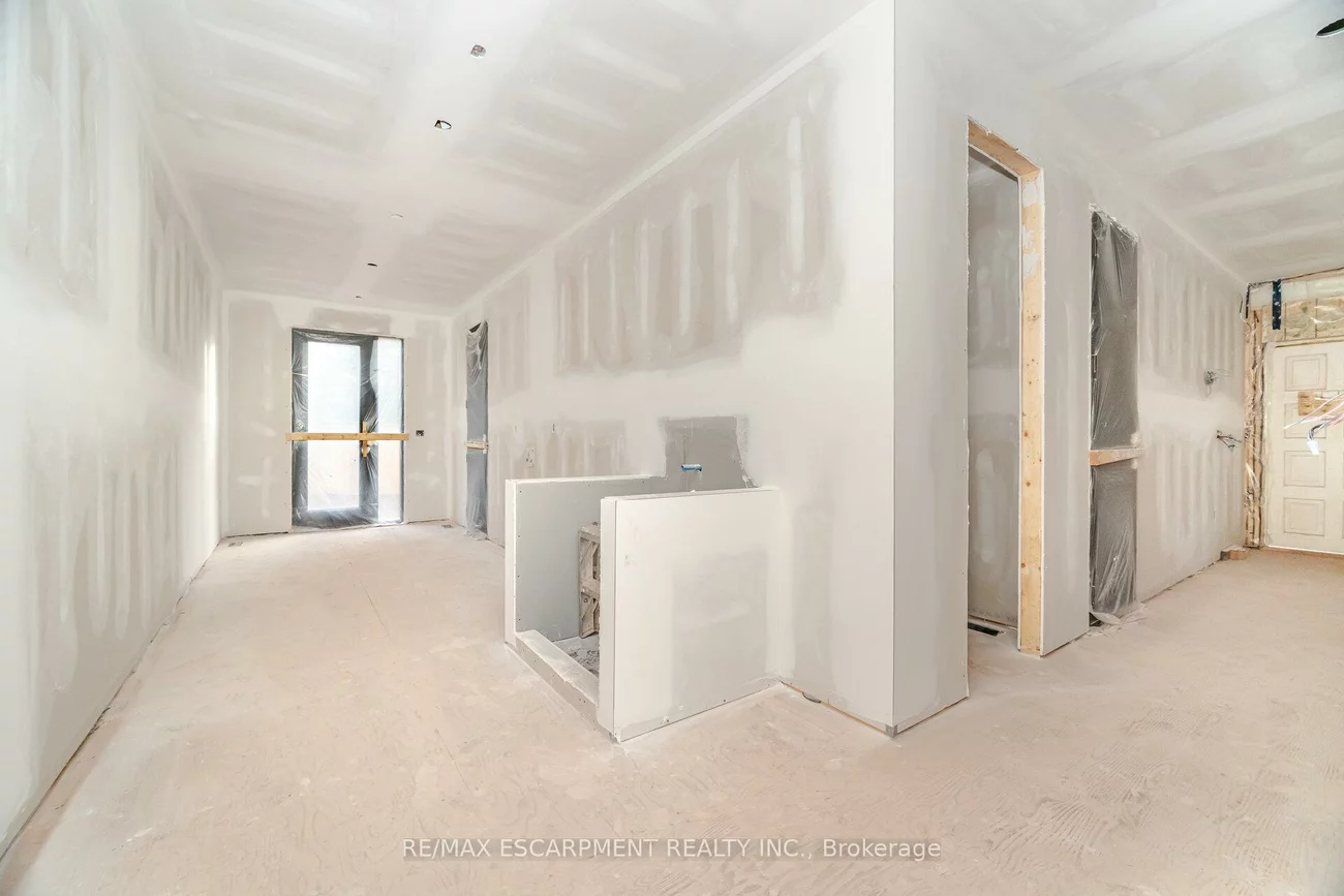 2488, Bridge, 1020 - WO West, Oakville