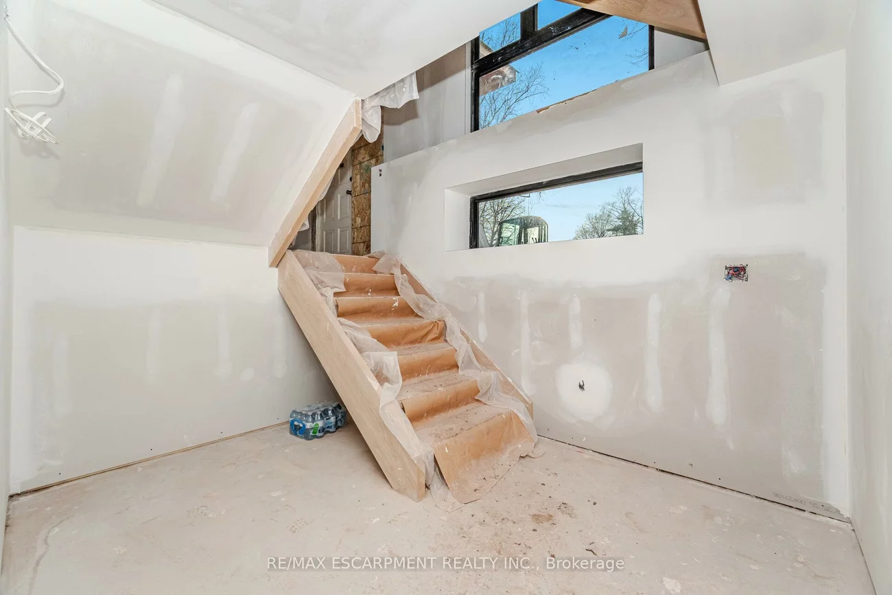 2488, Bridge, 1020 - WO West, Oakville