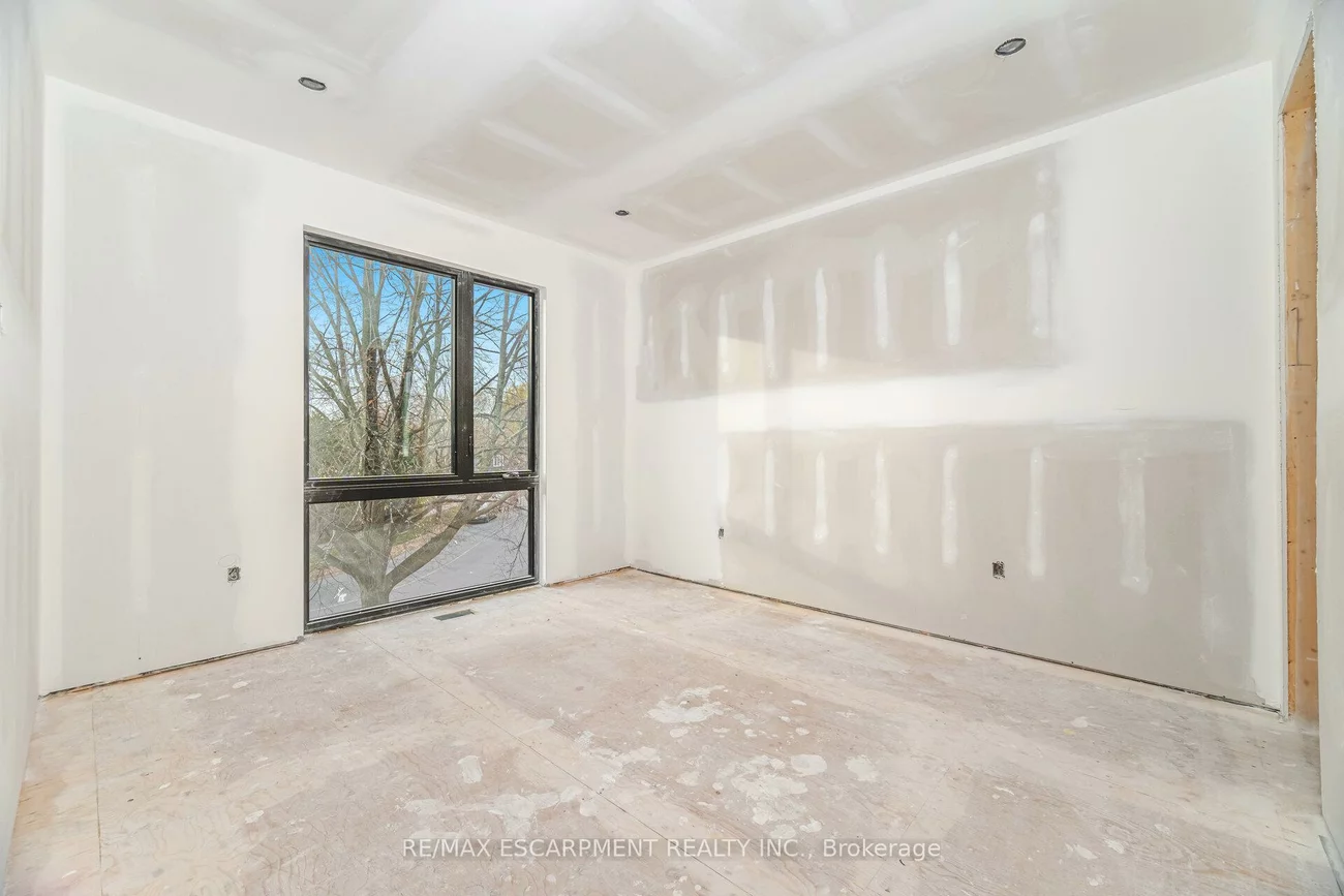 2488, Bridge, 1020 - WO West, Oakville