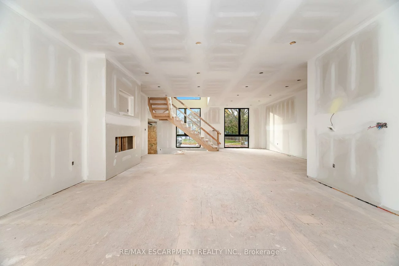 2488, Bridge, 1020 - WO West, Oakville