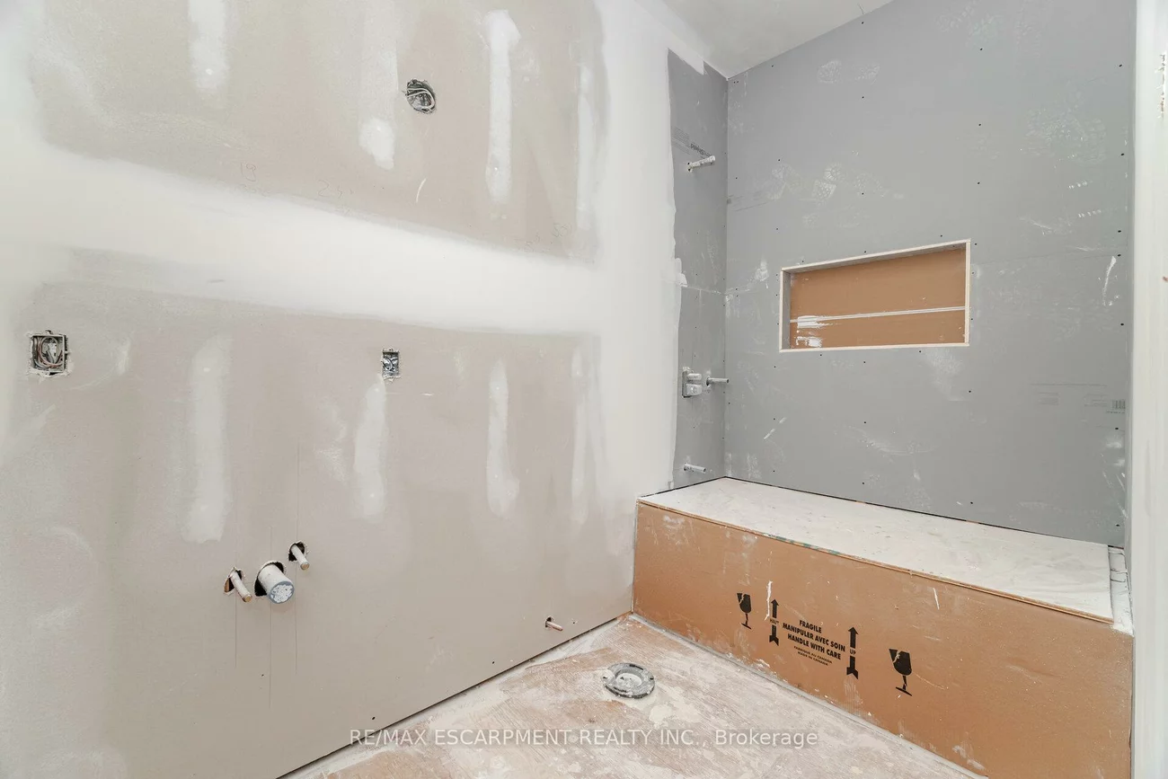 2488, Bridge, 1020 - WO West, Oakville