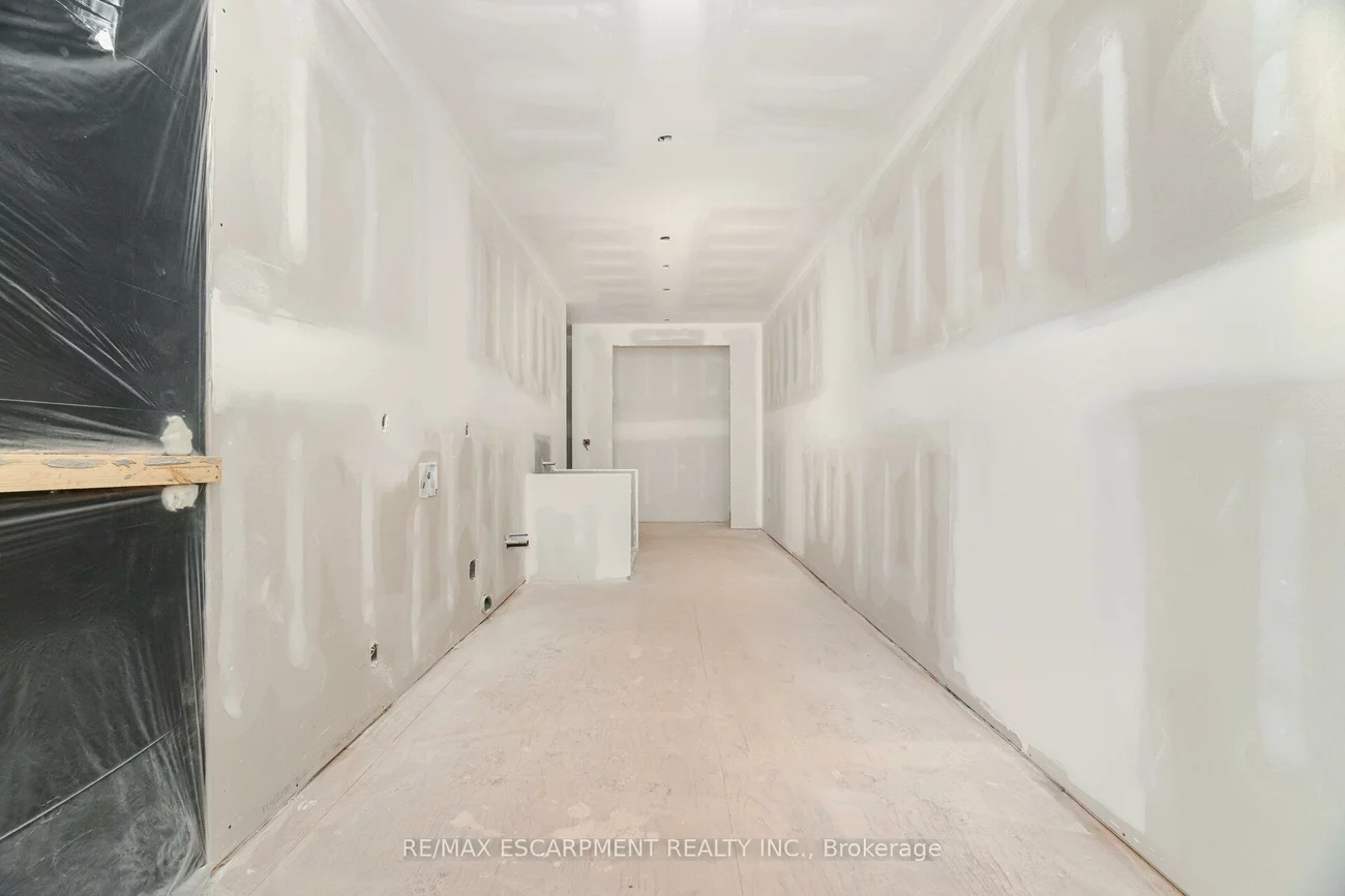 2488, Bridge, 1020 - WO West, Oakville