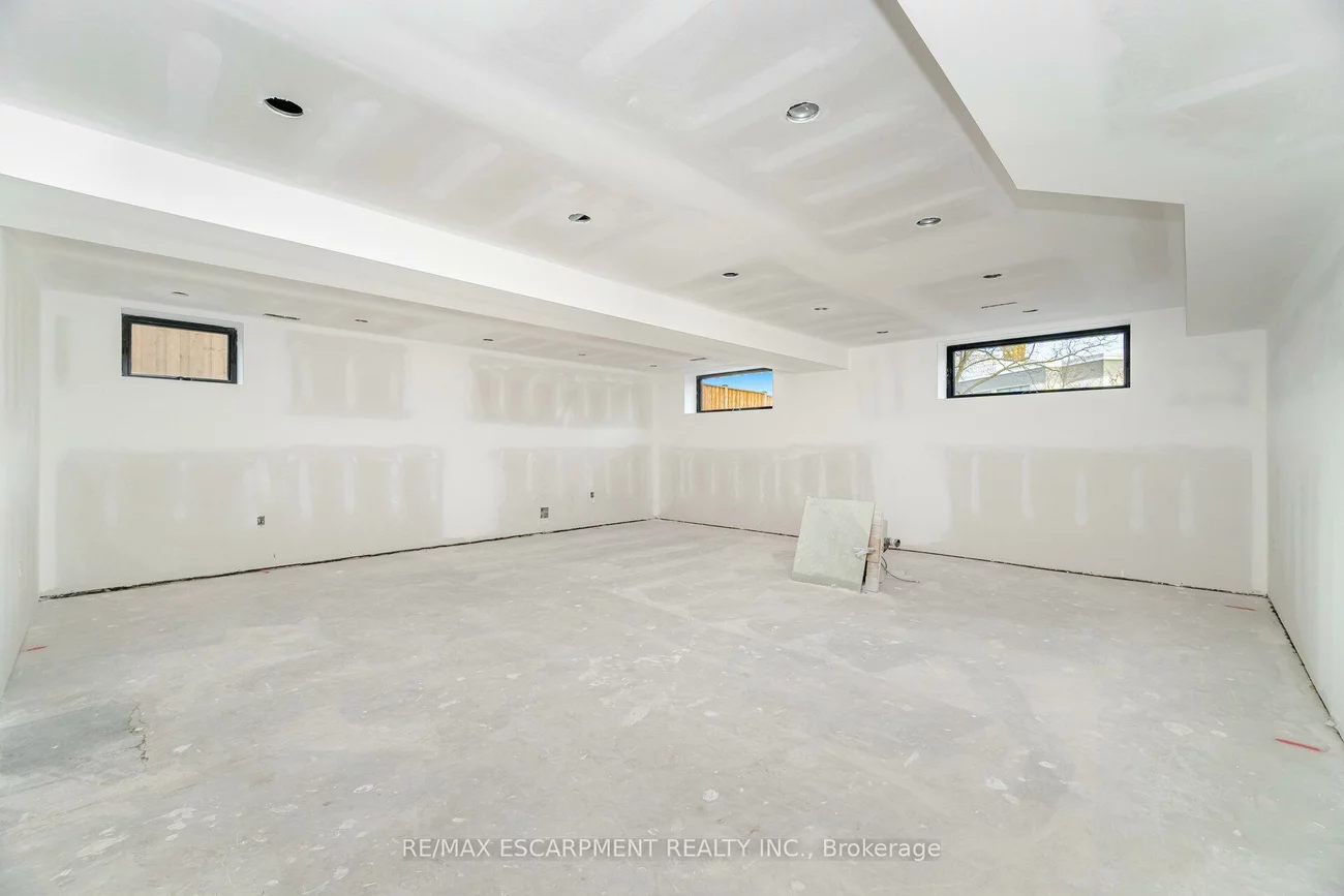 2488, Bridge, 1020 - WO West, Oakville