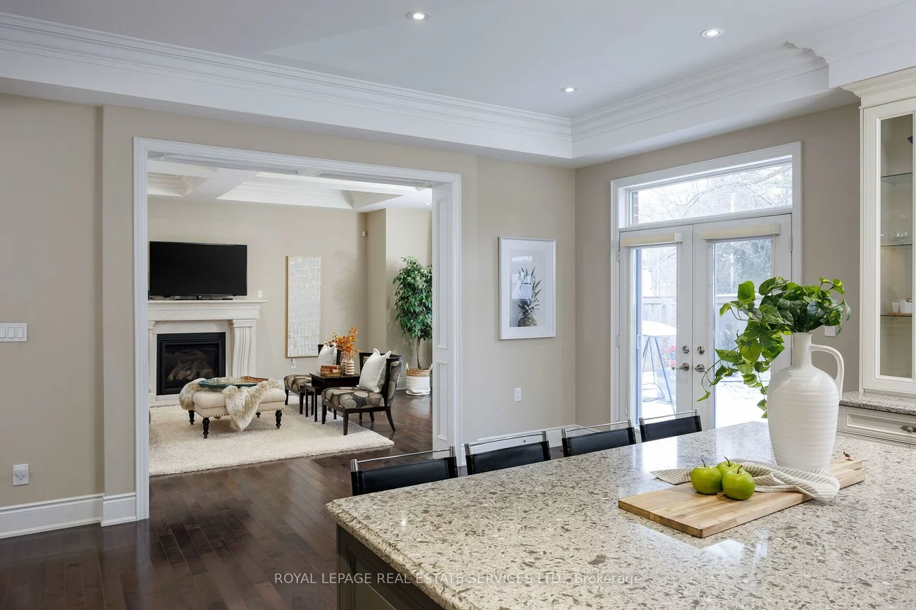 125, Paliser, 1017 - SW Southwest, Oakville