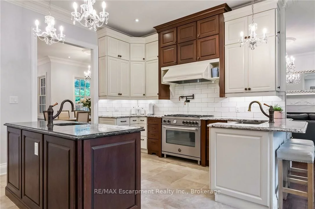 2073, Deramore, 1006 - FD Ford, Oakville