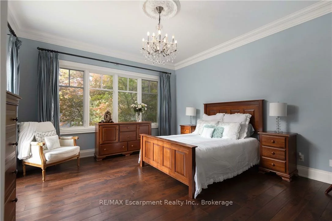 2073, Deramore, 1006 - FD Ford, Oakville