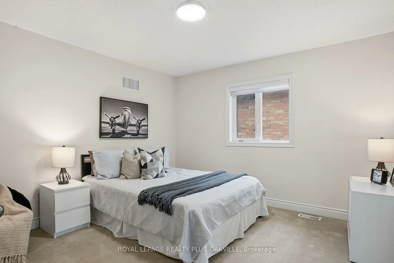 3488, Rebecca, 1001 - BR Bronte, Oakville