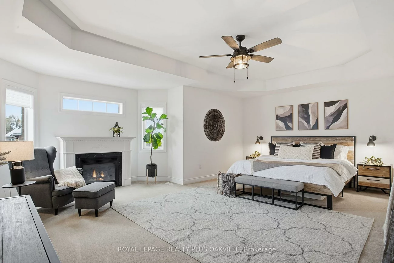 3488, Rebecca, 1001 - BR Bronte, Oakville