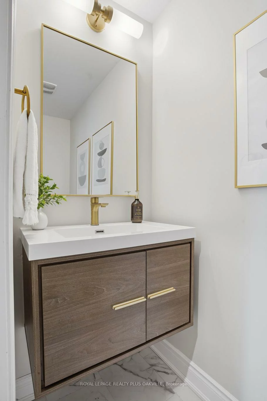 3488, Rebecca, 1001 - BR Bronte, Oakville