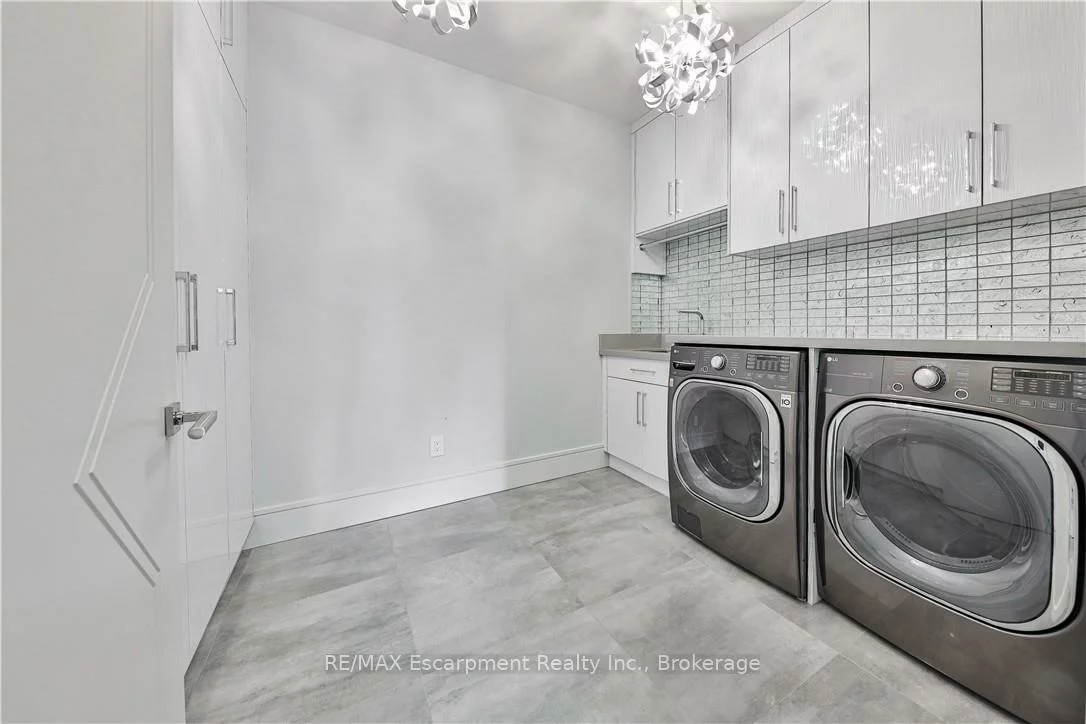 2250, Chancery, 1006 - FD Ford, Oakville