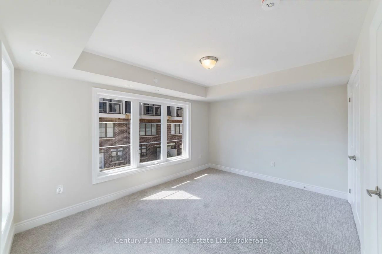 2140, Trafalgar, 1015 - RO River Oaks, Oakville