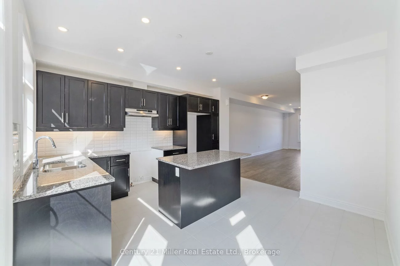 2140, Trafalgar, 1015 - RO River Oaks, Oakville