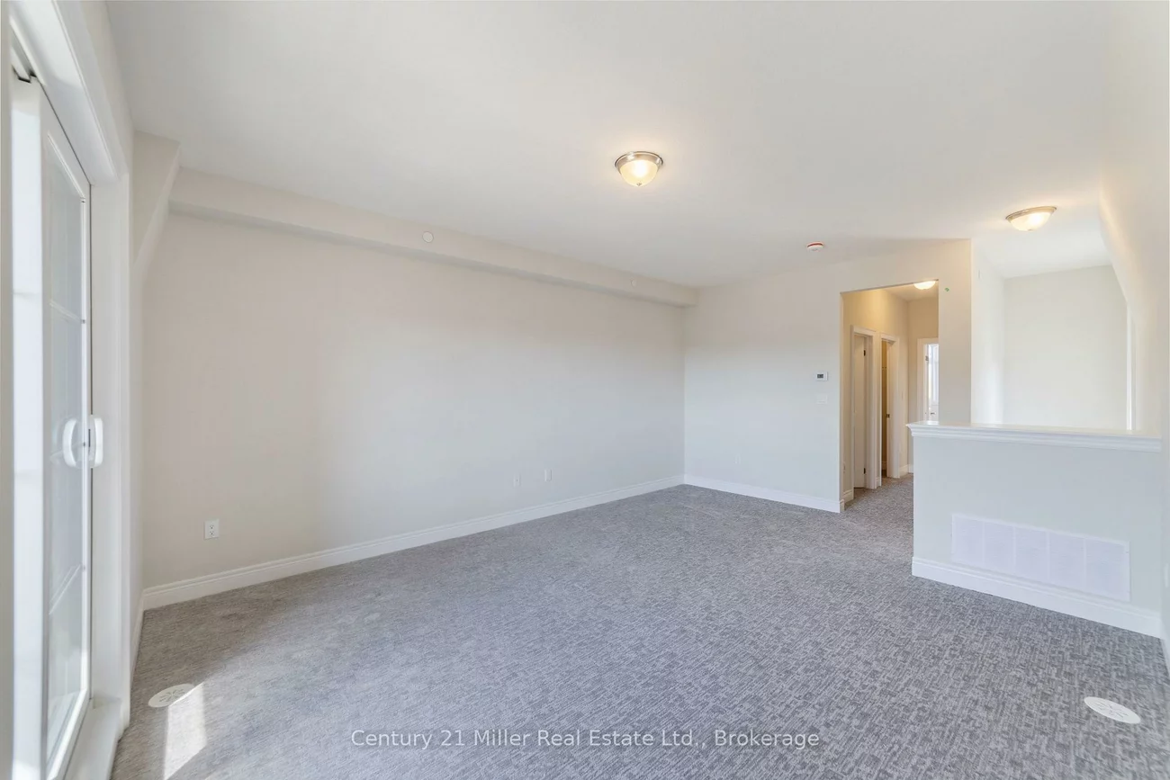 2140, Trafalgar, 1015 - RO River Oaks, Oakville