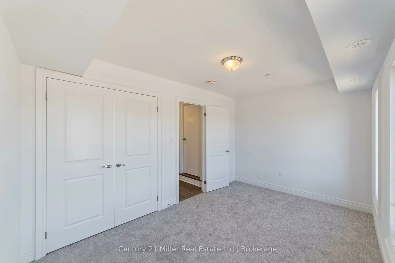 2140, Trafalgar, 1015 - RO River Oaks, Oakville