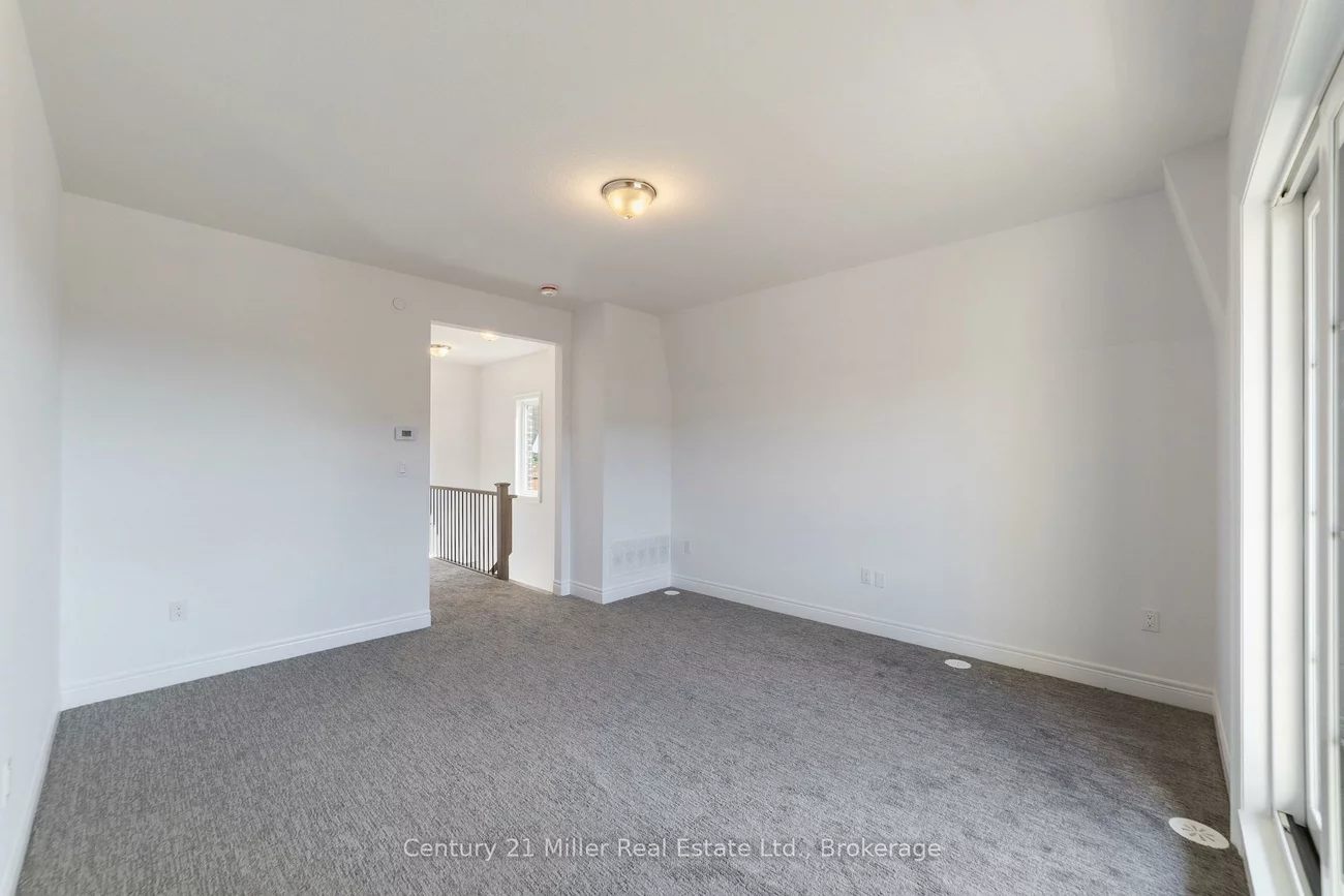 2140, Trafalgar, 1015 - RO River Oaks, Oakville