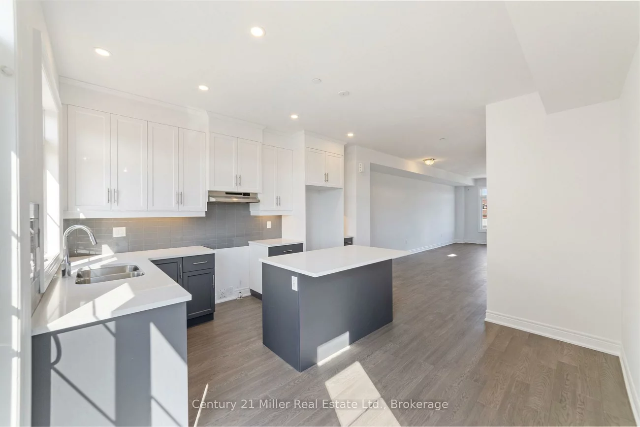 2140, Trafalgar, 1015 - RO River Oaks, Oakville