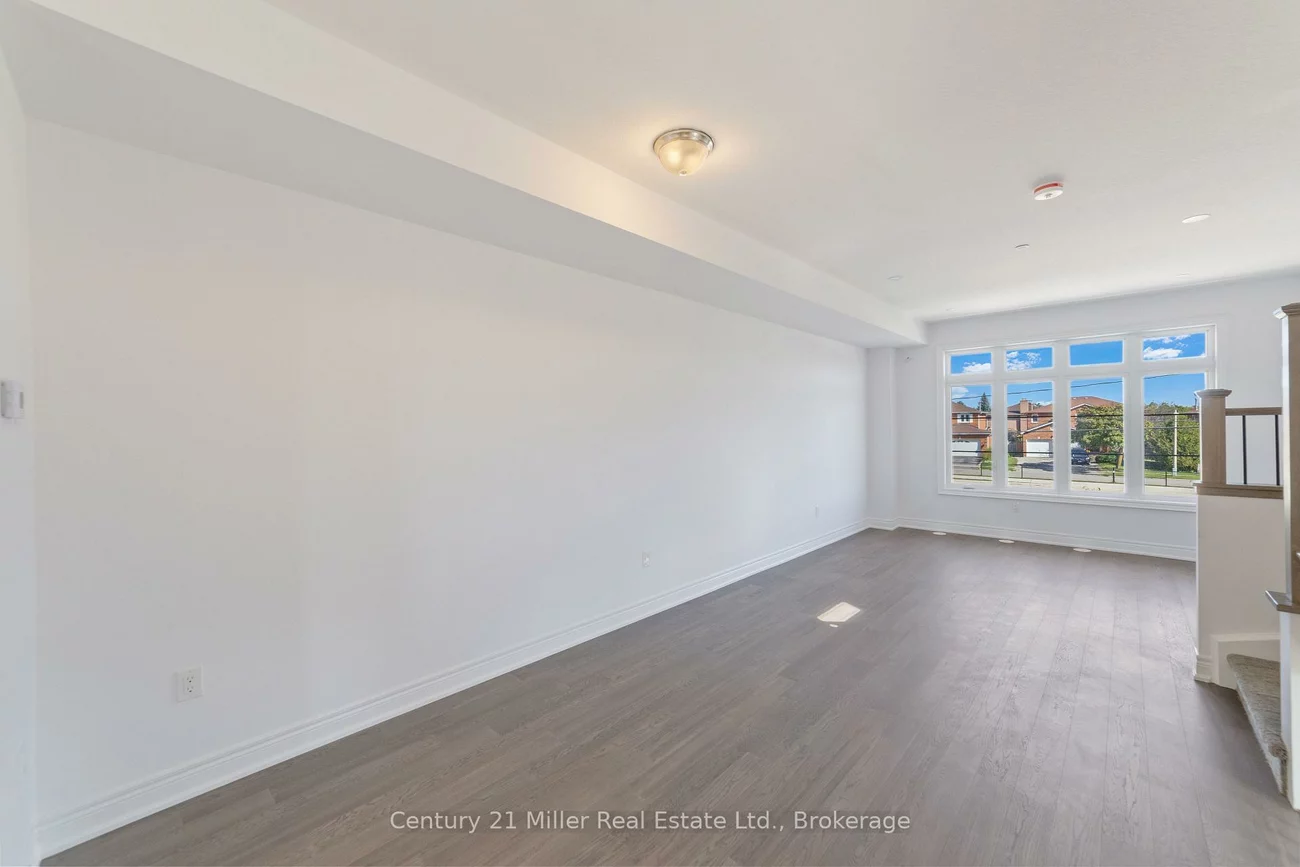 2140, Trafalgar, 1015 - RO River Oaks, Oakville
