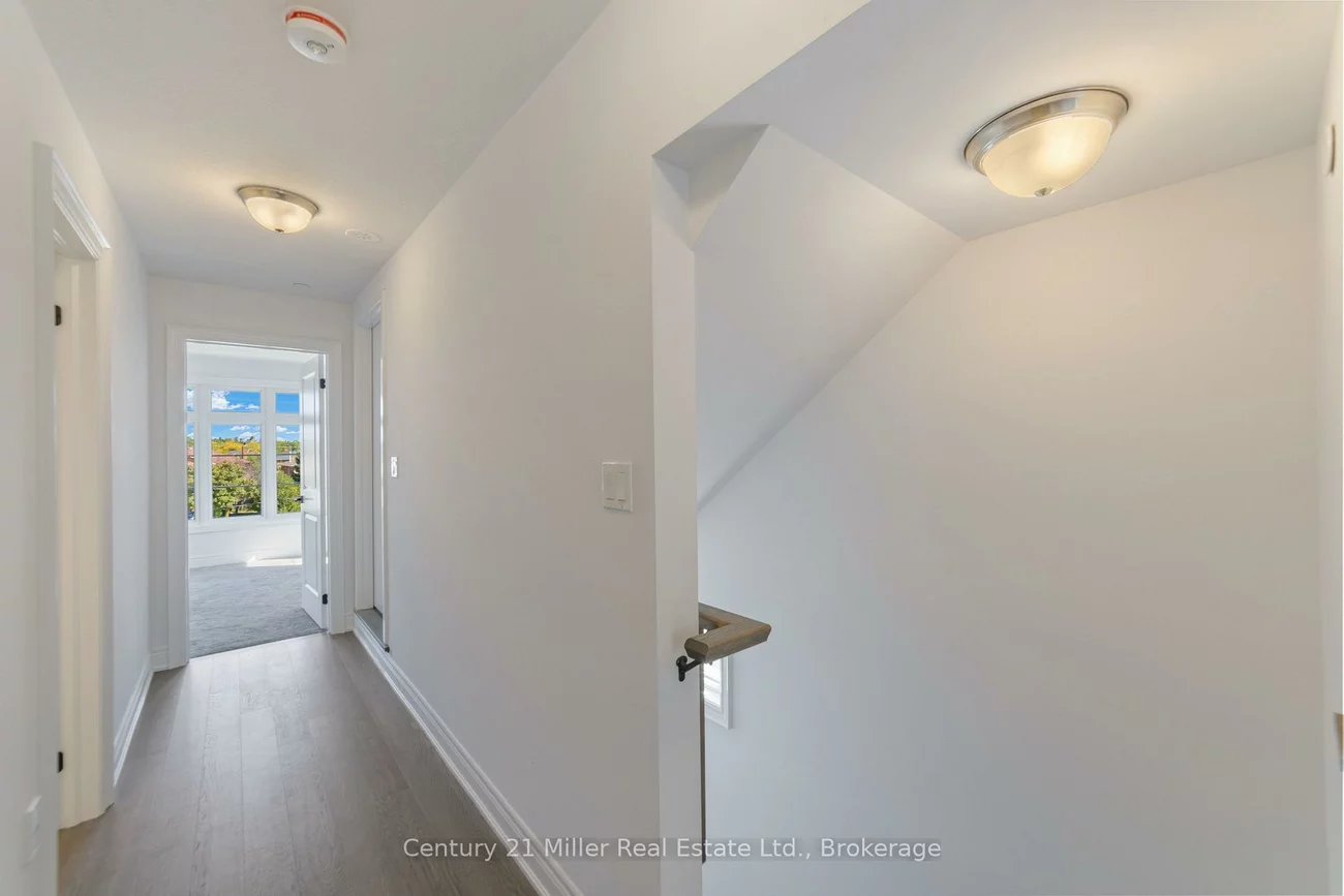2140, Trafalgar, 1015 - RO River Oaks, Oakville