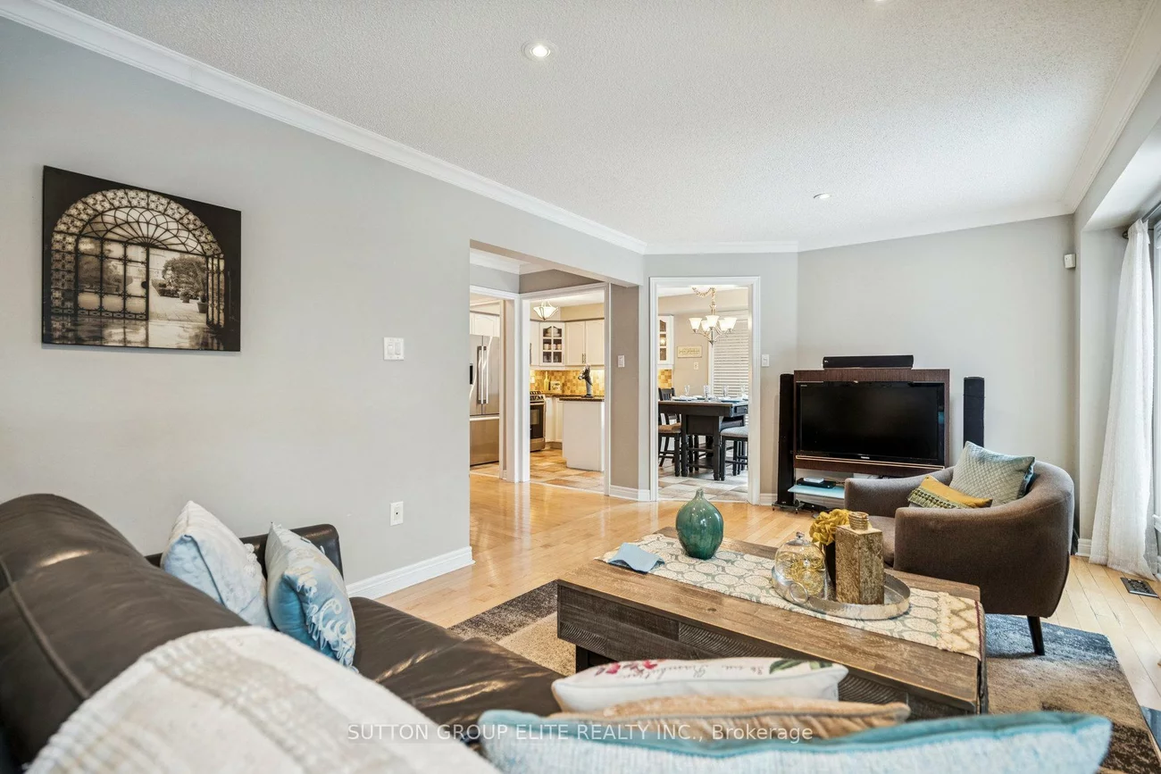 2424, Oakhaven, 1022 - WT West Oak Trails, Oakville