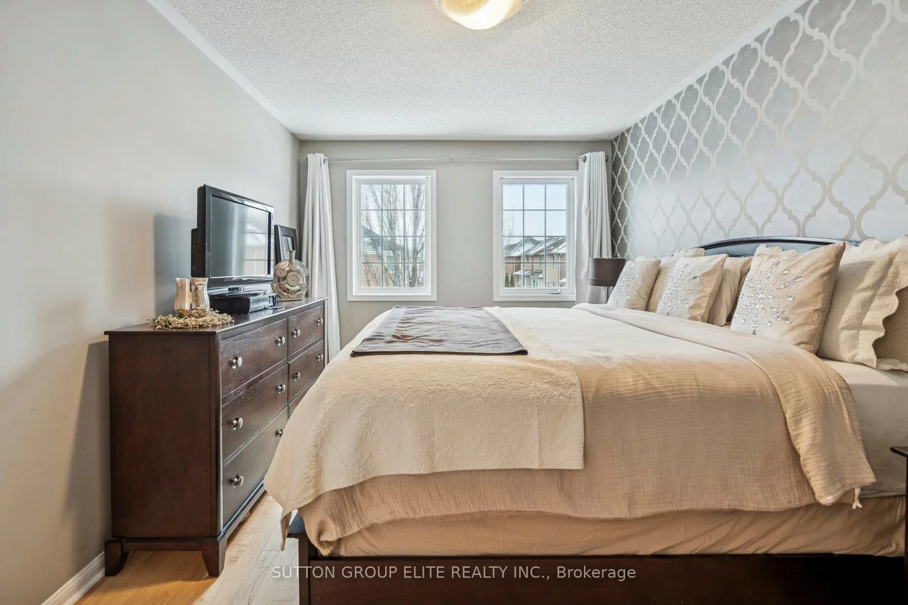 2424, Oakhaven, 1022 - WT West Oak Trails, Oakville