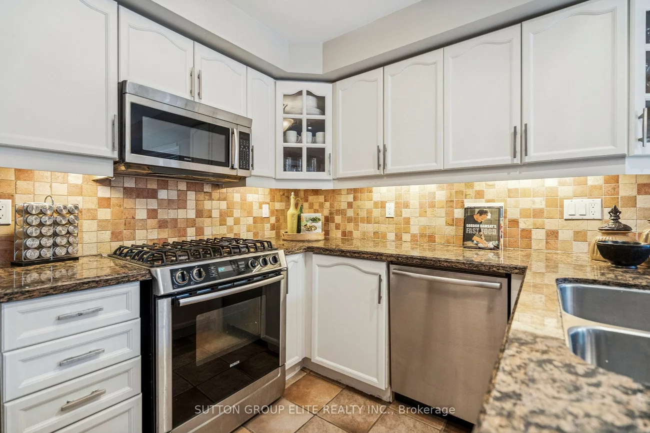 2424, Oakhaven, 1022 - WT West Oak Trails, Oakville