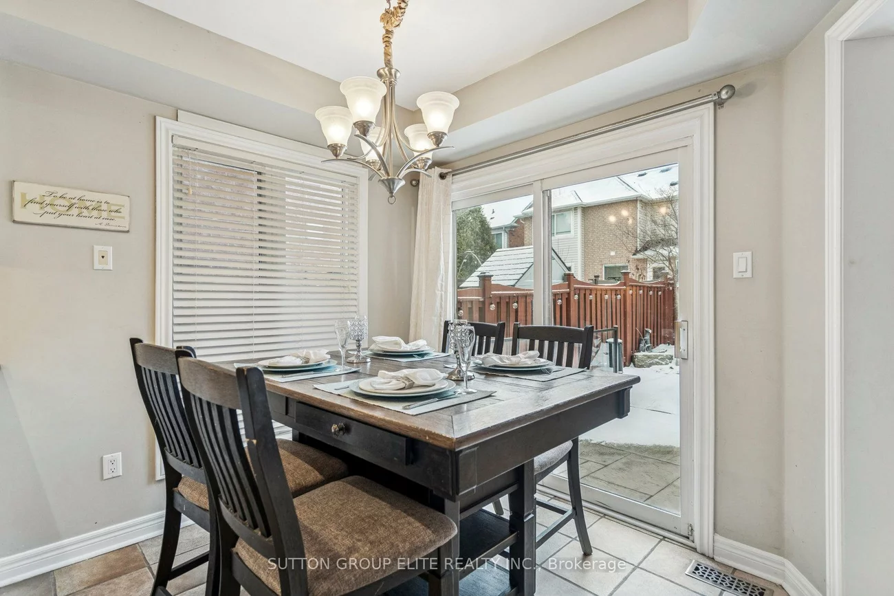 2424, Oakhaven, 1022 - WT West Oak Trails, Oakville