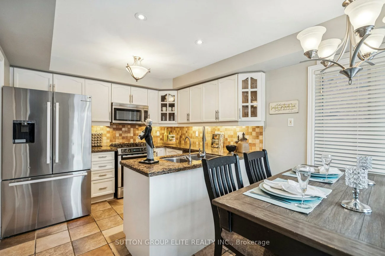 2424, Oakhaven, 1022 - WT West Oak Trails, Oakville