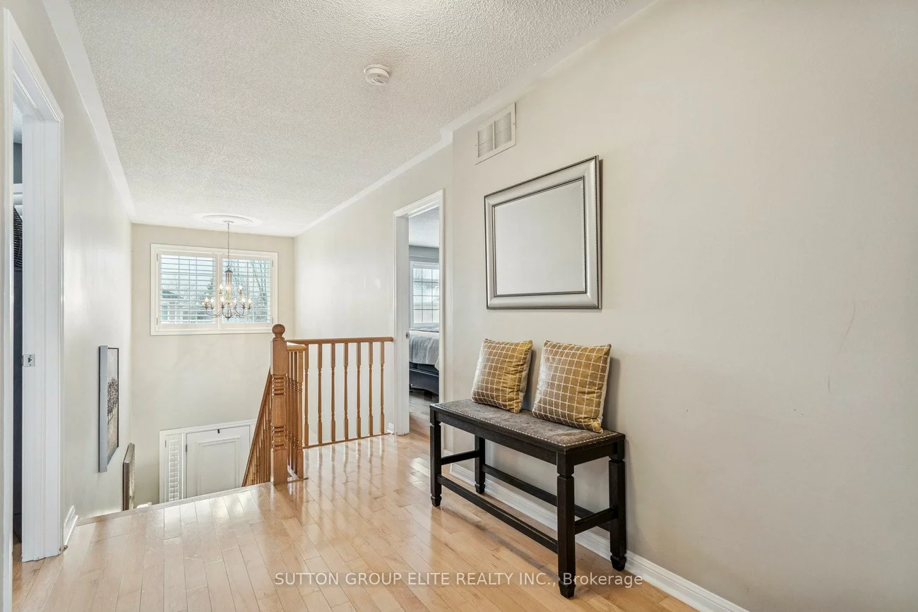 2424, Oakhaven, 1022 - WT West Oak Trails, Oakville