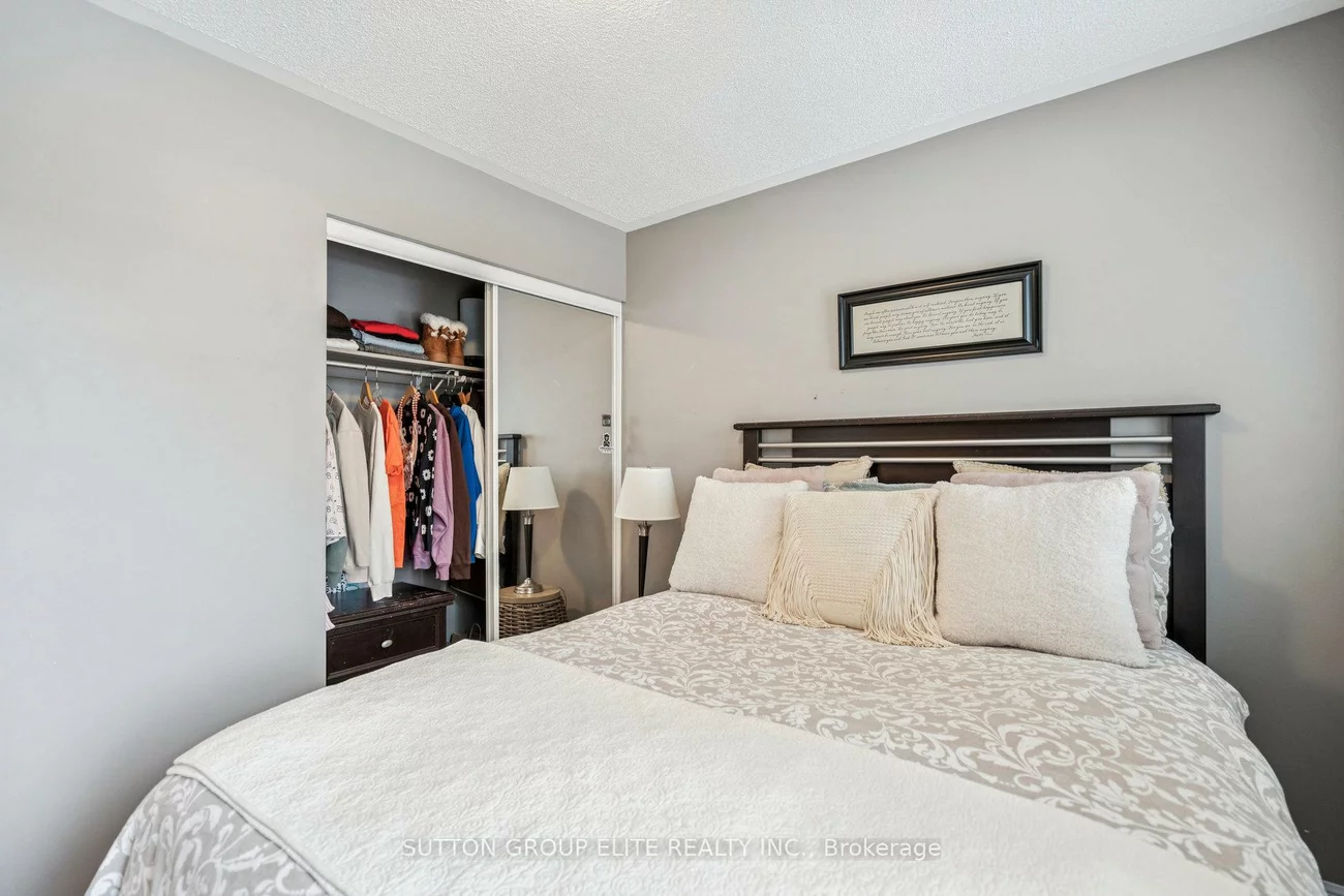 2424, Oakhaven, 1022 - WT West Oak Trails, Oakville