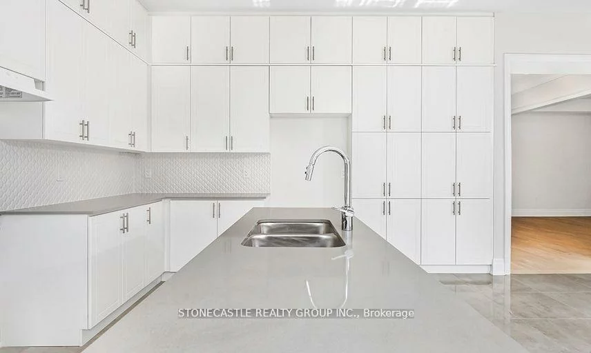 1326, Lynx, 1010 - JM Joshua Meadows, Oakville