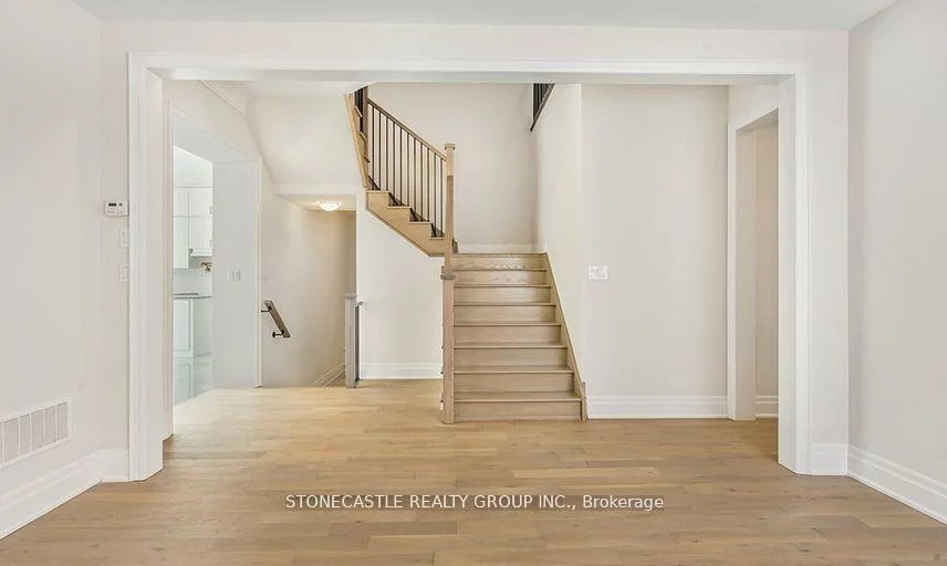 1326, Lynx, 1010 - JM Joshua Meadows, Oakville