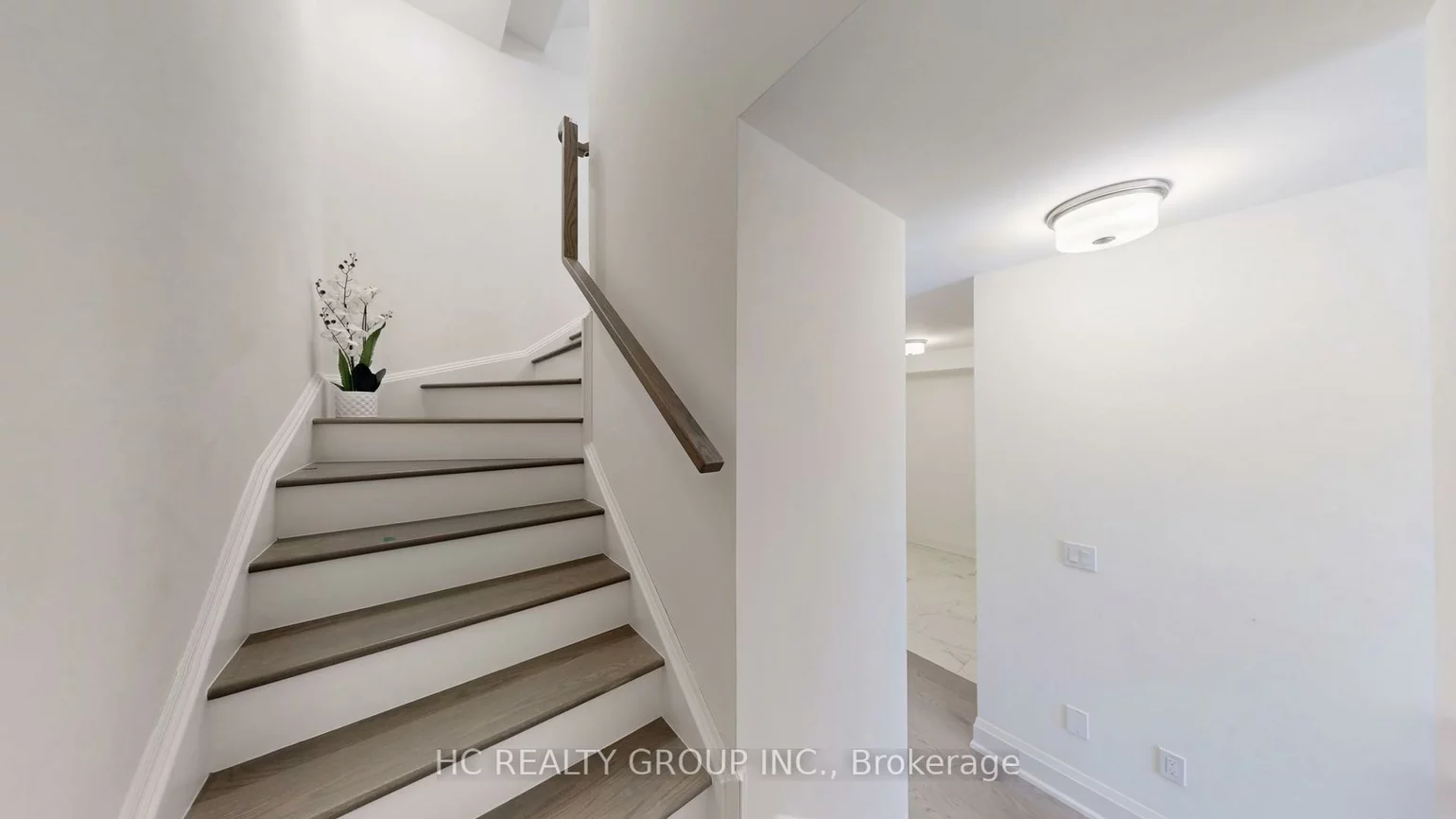 3325, Taha, 1008 - GO Glenorchy, Oakville