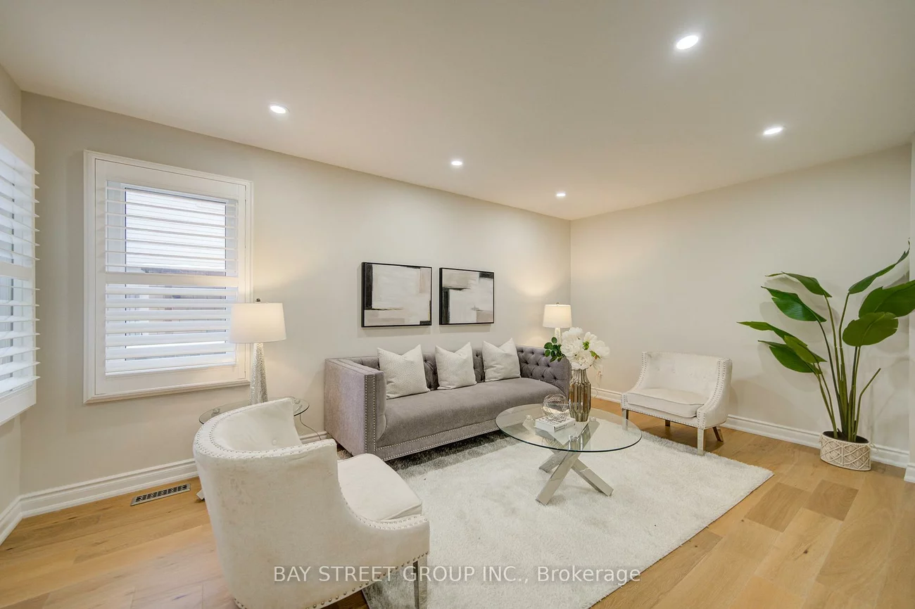 2183, Margot, 1015 - RO River Oaks, Oakville