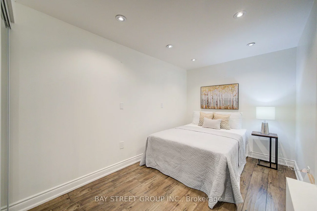 2183, Margot, 1015 - RO River Oaks, Oakville