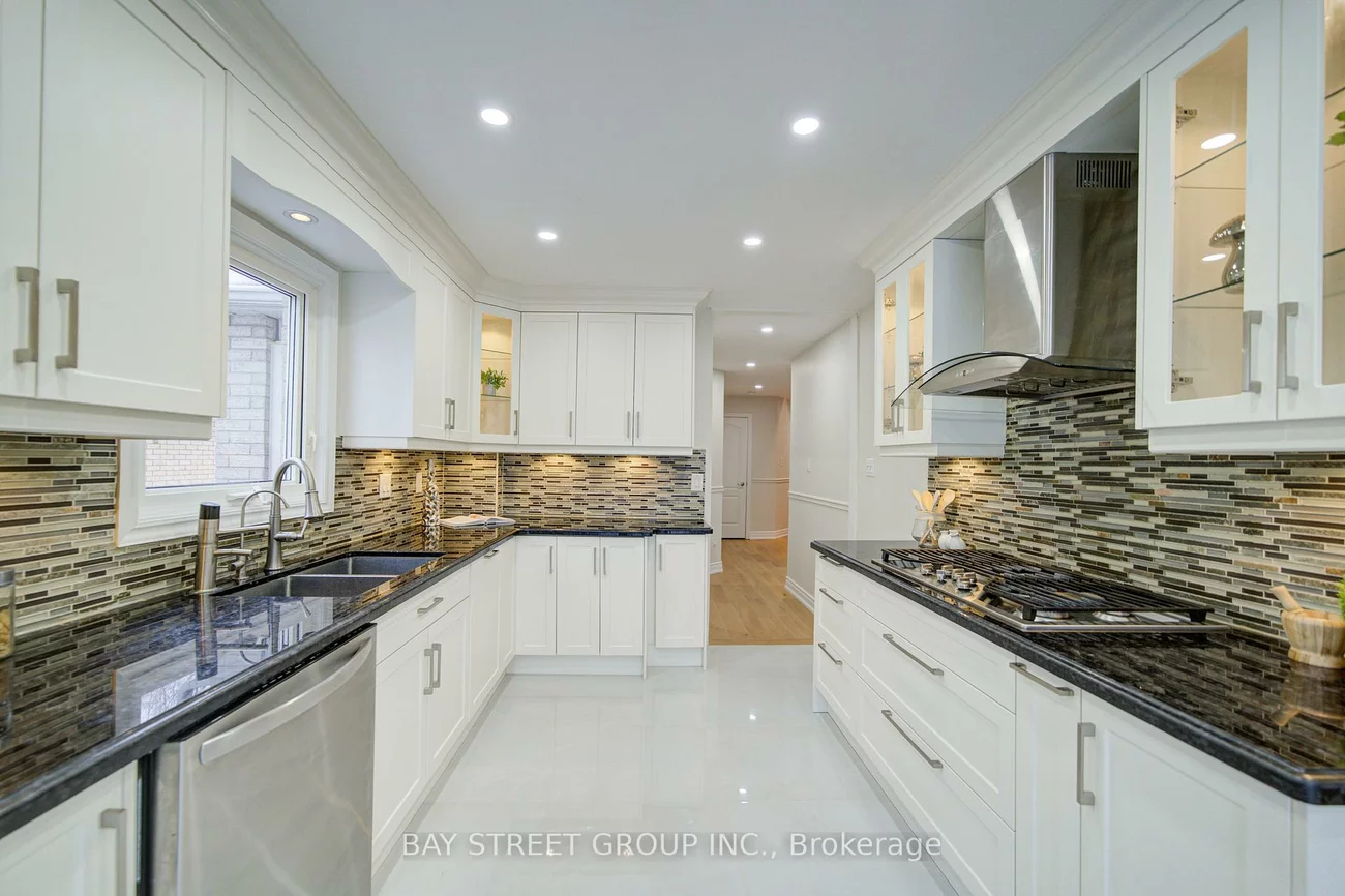 2183, Margot, 1015 - RO River Oaks, Oakville