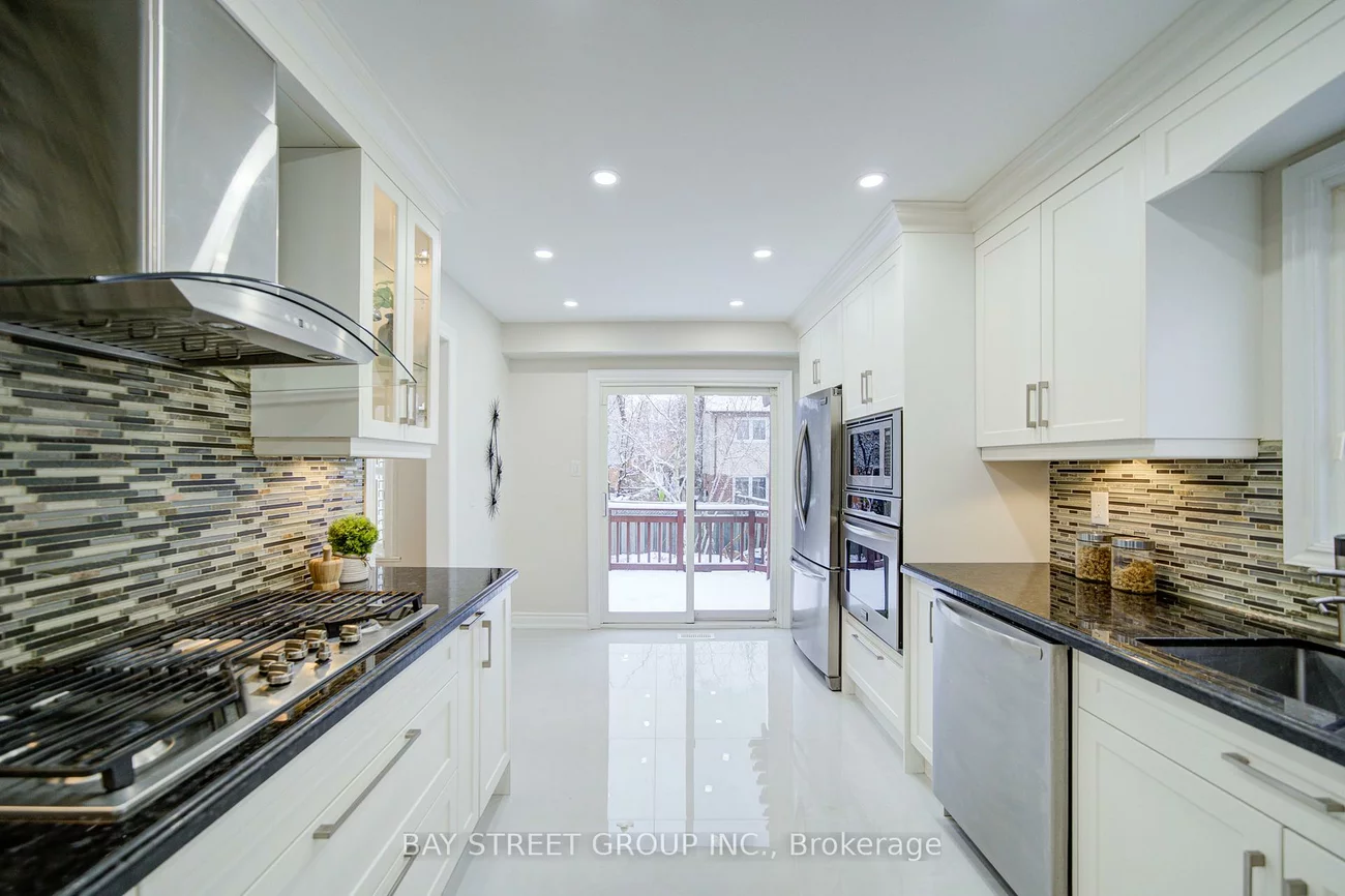 2183, Margot, 1015 - RO River Oaks, Oakville