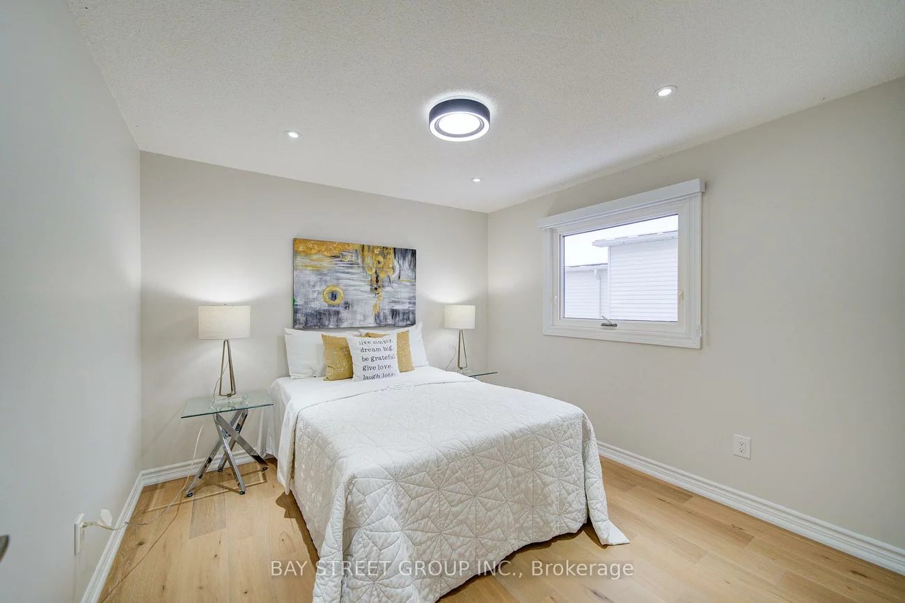 2183, Margot, 1015 - RO River Oaks, Oakville