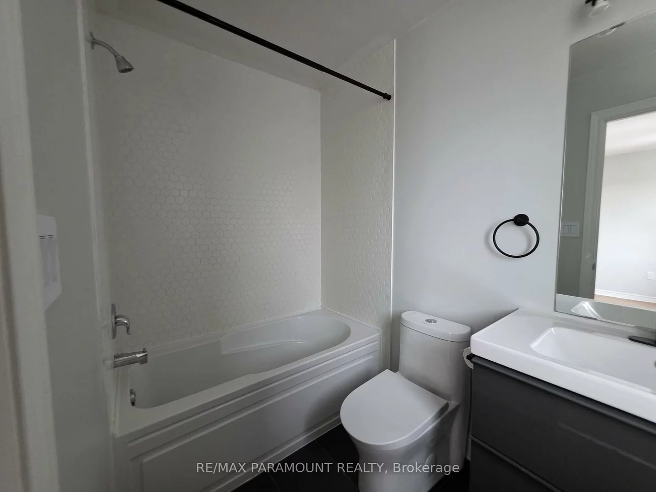 2006, Trawden, 1000 - BC Bronte Creek, Oakville