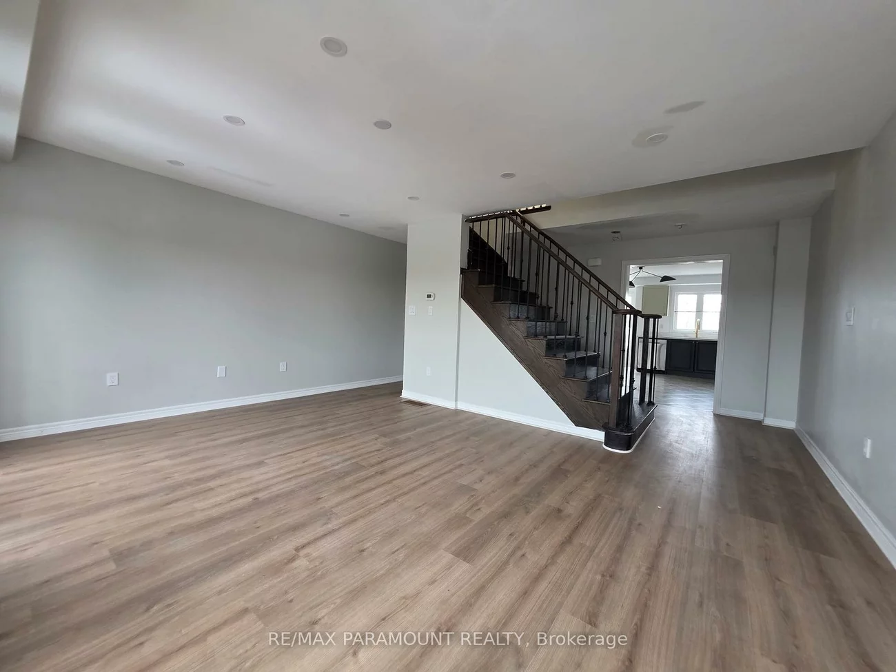 2006, Trawden, 1000 - BC Bronte Creek, Oakville