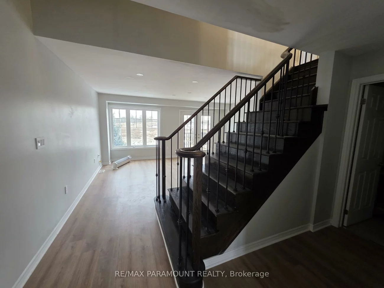 2006, Trawden, 1000 - BC Bronte Creek, Oakville