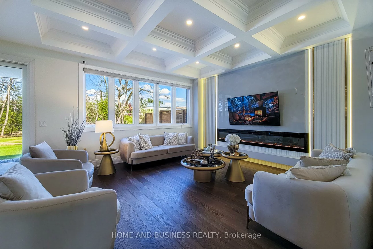 115, Russell, 1003 - CP College Park, Oakville