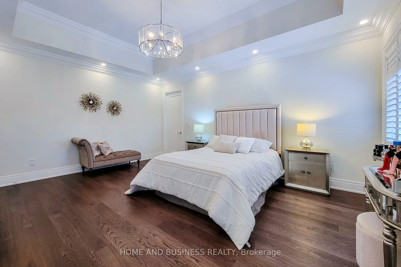 115, Russell, 1003 - CP College Park, Oakville