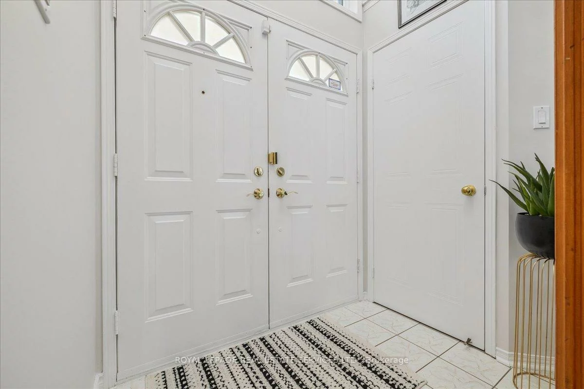 2365, Grand Ravine, 1015 - RO River Oaks, Oakville