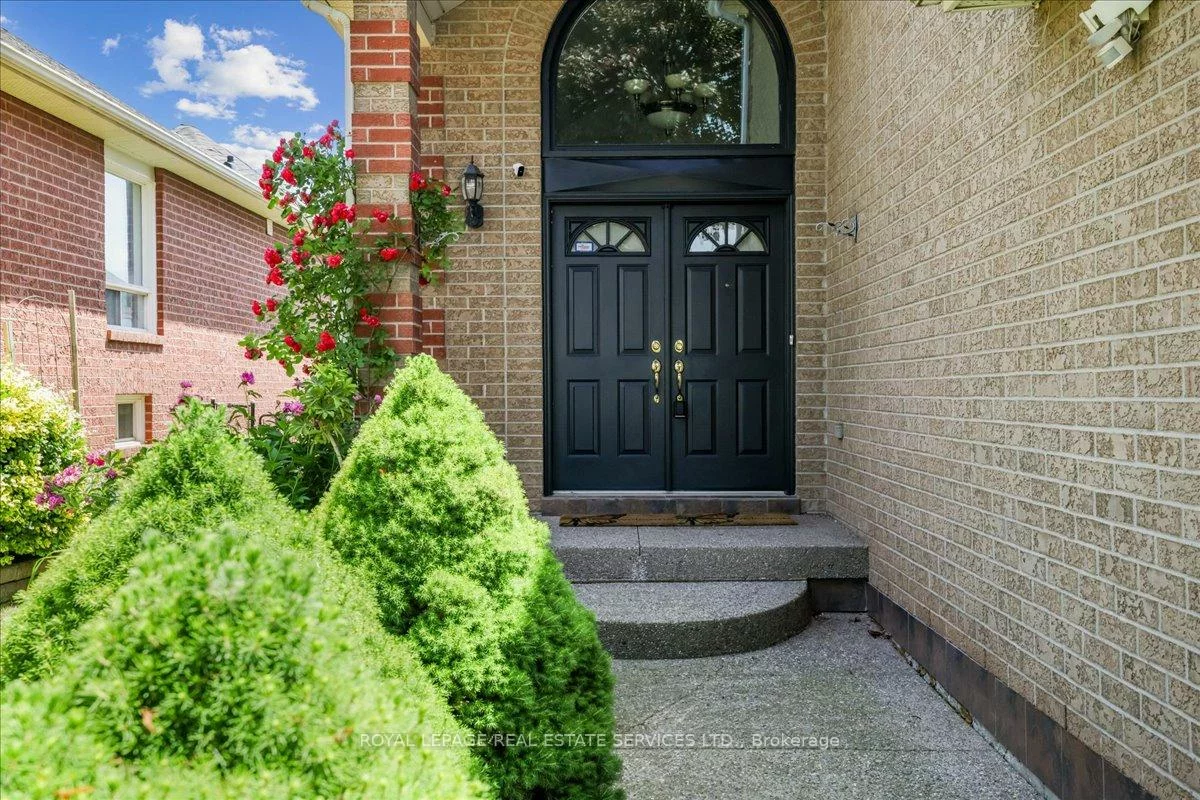 2365, Grand Ravine, 1015 - RO River Oaks, Oakville