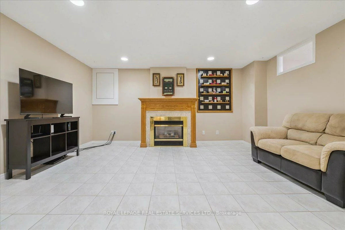 2365, Grand Ravine, 1015 - RO River Oaks, Oakville