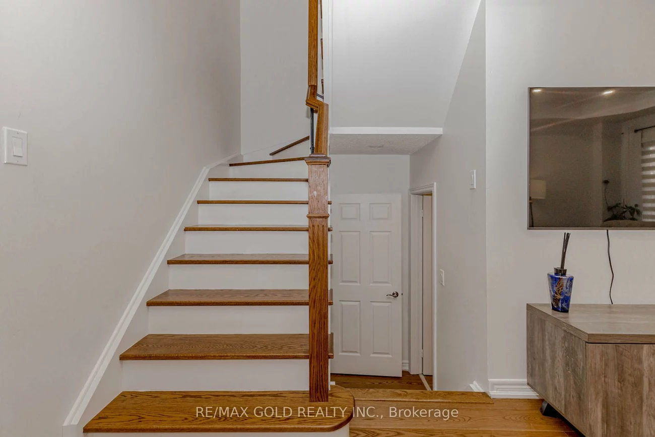 246, Littlewood, 1015 - RO River Oaks, Oakville