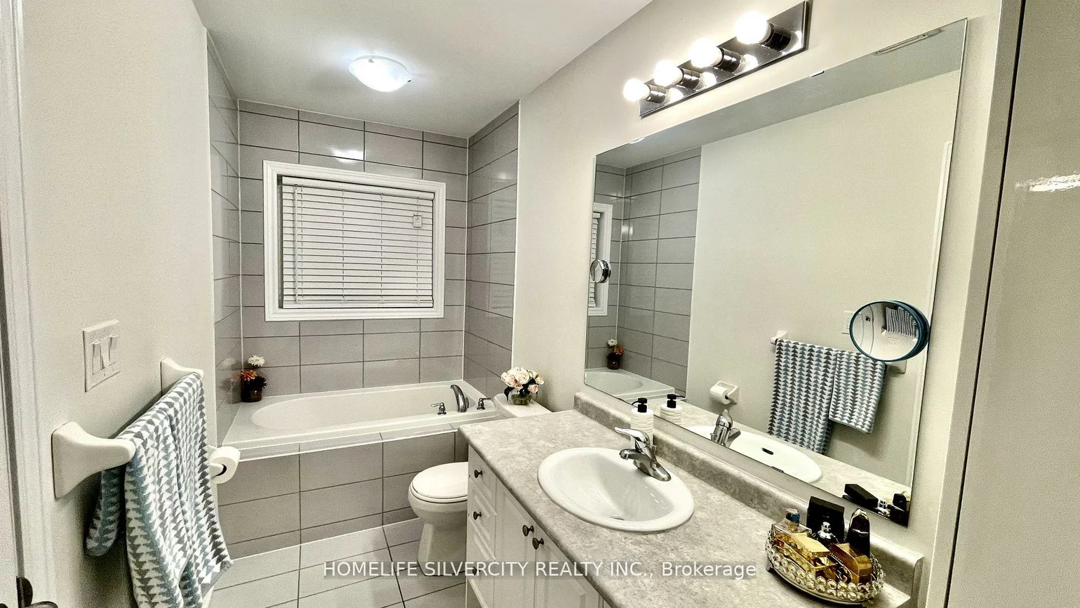 494, George Ryan, 1010 - JM Joshua Meadows, Oakville