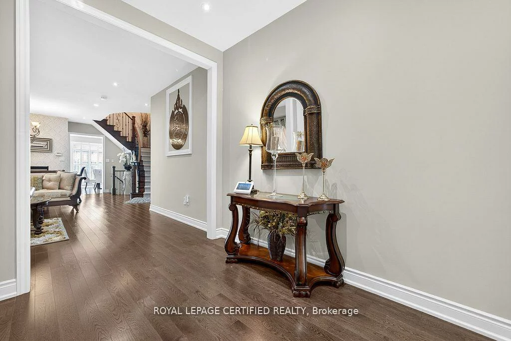 1468, Liverpool, 1022 - WT West Oak Trails, Oakville